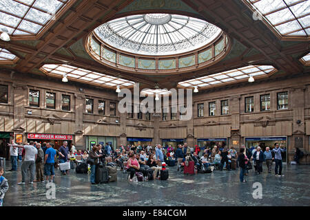 Die Buchung-Halle am Bahnhof Edinburgh Waverley Stockfoto