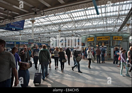 Die Buchung-Halle am Bahnhof Edinburgh Waverley Stockfoto