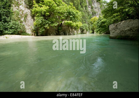 im Fluss Acheron in Epirus in Griechenland Stockfoto