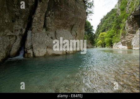 im Fluss Acheron in Epirus in Griechenland Stockfoto