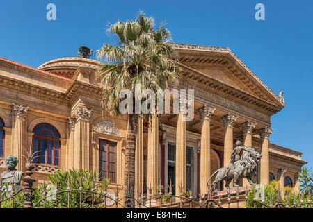 Das Teatro Massimo in Palermo ist Italiens größter und Europas drittgrößte Opernhaus, Sizilien, Italien, Europa Stockfoto