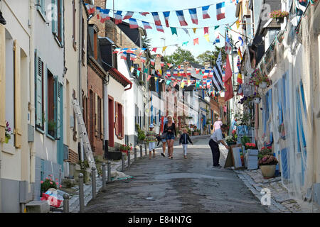 Straßenszene in saint valery sur somme, frankreich Stockfoto
