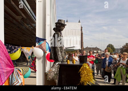 Arnhem, Niederlande - 28. September 2014: porträtiert Künstler Zauberer während Weltmeisterschaften lebenden Statuen in Arnheim Stockfoto