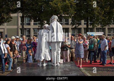 Arnhem, Niederlande - 28. September 2014: Künstler auf dem Markt während der WM, die lebenden Statuen in Arnheim Stockfoto