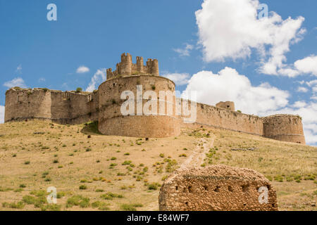 View from below Schloss Berlanga de Duero, Soria. Stockfoto