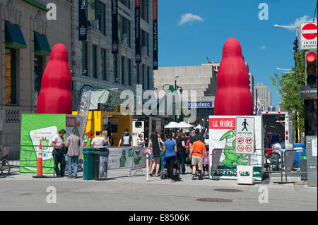 Eingang zum Just for Laughs Festival Website auf Rue Ste-Catherine, Montreal, Québec, Kanada. Stockfoto