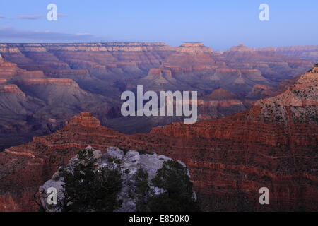 Grand Canyon National Park nach dem Sonnenuntergang, Arizona - USA vom Mather Point Stockfoto