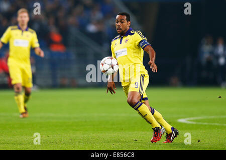 Gelsenkirchen, Deutschland. 30. September 2014. Tavares (Maribor) Fußball: UEFA Champions League-Gruppe G-match zwischen FC Schalke 04 1: 1-NK Maribor in Veltins Arena in Gelsenkirchen, Deutschland. Kredit: D. Nakashima/AFLO/Alamy Live-Nachrichten Stockfoto