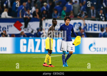 Gelsenkirchen, Deutschland. 30. September 2014. Atsuto Uchida (Schalke) Fußball: UEFA Champions League-Gruppe G-match zwischen FC Schalke 04 1: 1-NK Maribor in Veltins Arena in Gelsenkirchen, Deutschland. Kredit: D. Nakashima/AFLO/Alamy Live-Nachrichten Stockfoto