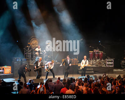 London, UK. 30. September 2014. Spandau Ballet in der Royal Albert Hall spielen "Soul Boys des westlichen World'film Premier gig 30.09.2014 Credit: Martyn Goddard/Alamy Live News Stockfoto