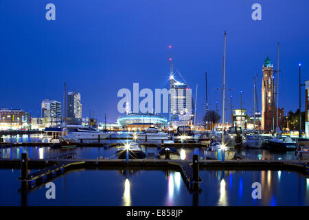 Einkaufszentrum Mediterraneo, Atlantic Hotel Sail City, Columbus Center, Klimahaus Bremerhaven, Havenwelten, Neuer Hafen Stockfoto