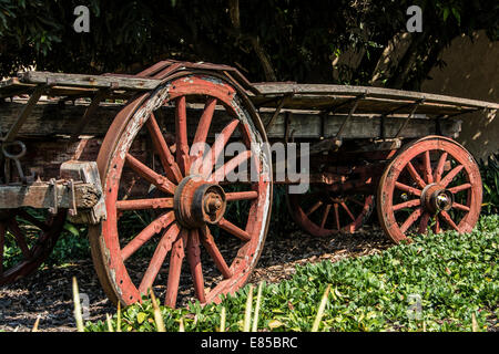 Eine alte Wagen-Wagen auf dem Display in White River Stockfoto