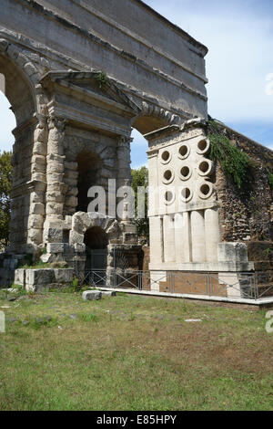 Grab von Baker Eurysaces neben der Porta Maggiore Rom-Italien Stockfoto