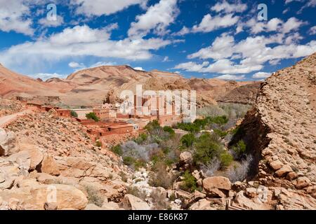 Eine alte Kasbah im Dades Tal, Süd Marokko, Afrika. Stockfoto