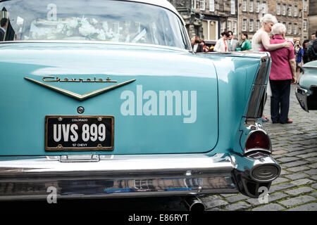 57 Chevrolet Hochzeitsauto. Altstadt von Edinburgh. Stockfoto