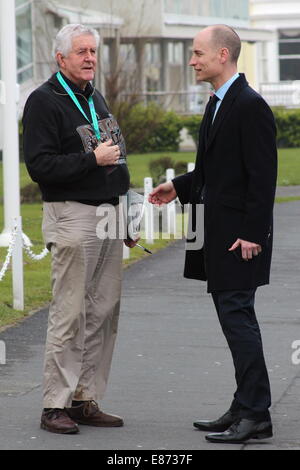 Der Waliser Arbeitskonferenz statt am Veranstaltungsort Cymru Featuring: Rhodri Morgan Where: Llandudno, Großbritannien: 29. März 2014 Stockfoto