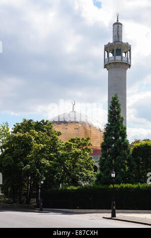 Die Islamische Kulturzentrum und die London Central Mosque, London England United Kingdom UK Stockfoto