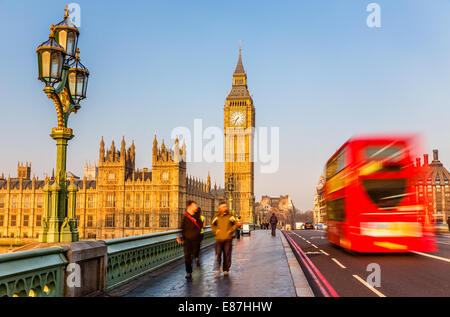 Big Ben und roten Doppeldecker-Bus, London Stockfoto