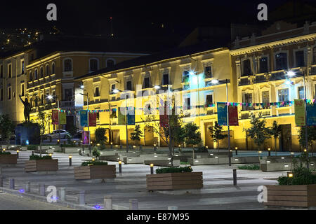 Bulevar 24 de Mayo im Zentrum Stadt in der Nacht in Quito, Ecuador Stockfoto