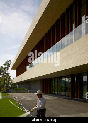 Pfeifen Sie Rock Golf-Clubhaus, Chuncheon, Südkorea. Architekt: Mecanoo, 2012. Stockfoto