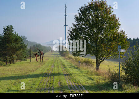 Ehemalige innerdeutsche Grenze, Todeszone mit Grenze Überwachungspfad, Kunstprojekt "Path of Hope", Point Alpha Memorial, Geisa Stockfoto