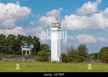 Ehemalige innerdeutsche Grenze, Todeszone, Aussichtsturm und Grenzzaun, amerikanische Aussichtsturm auf der Rückseite Stockfoto