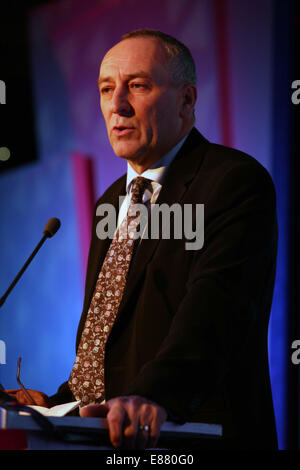 Männer Theaterpreise im Midland Hotel.  Paul Horrocks Picture: Chris Bull Stockfoto