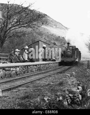 Beckfoot Station auf der Boot-Bahn Ostern 1906. Seenplatte, Cumbria, England. Die 3ft schmale Guage Bahn geschlossen im Jahr 1913. Stockfoto