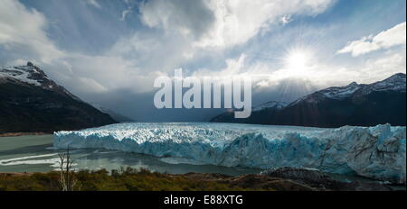 Am Nachmittag Licht auf der Perito Moreno Gletscher, Nationalpark Los Glaciares, der UNESCO, Patagonien, Argentinien Stockfoto