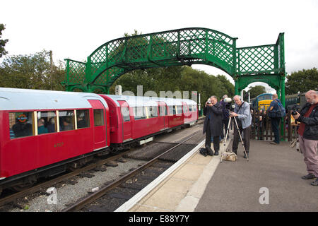 Cravens U-Bahn fährt Weald Nordbahnhof Ongar, Essex, England, UK Stockfoto