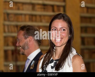 Parma, Italien. 27. Sep, 2014. Prinzessin Viktória und Prinz Jaime de Bourbon Parme während der Präsentation des Buches "Les Bourbon Parme, Une Famille Engagée Dans l ' Histoire" in der Biblioteca Palatina in Parma, Italien, 27. September 2014. Foto: Albert Nieboer/Niederlande, kein Draht-SERVICE/Dpa/Alamy Live News Stockfoto