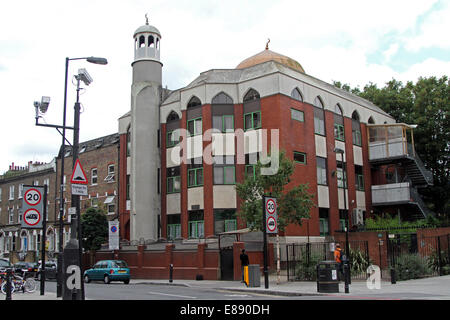 Die North London Central Mosque, auch bekannt als die Finsbury Park-Moschee in Finsbury Park, London, fotografiert am Mittwoch 30 Stockfoto