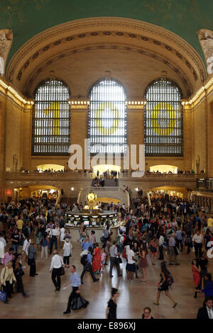 New York City, Vereinigte Staaten, Menschen in der Grand Central concourse Stockfoto