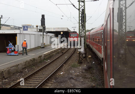 Hannover, Deutschland, trainiert die Deutsche Bahn am Hauptbahnhof Stockfoto