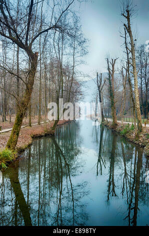 Winterlandschaft See Spiegelung Stockfoto