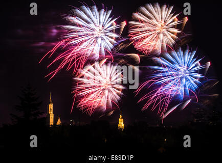 Feuerwerk über der Stadt Schrobenhausen (Bayern) Stockfoto