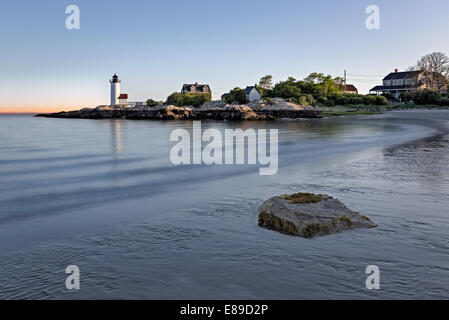 Historischen Annisquam Harbor Light Station in Wigwam Punkt im Stadtteil Annisquam von Gloucester, Massachusetts. Stockfoto