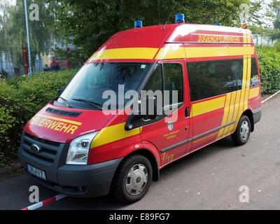 Ford Transit 115 T300, SchC3A4fer, Freiwillige Jugend Feuerwehr VC3B6lklingen, 7-18, Grenzlandmeisterschaften 2014, Bild 1 Stockfoto