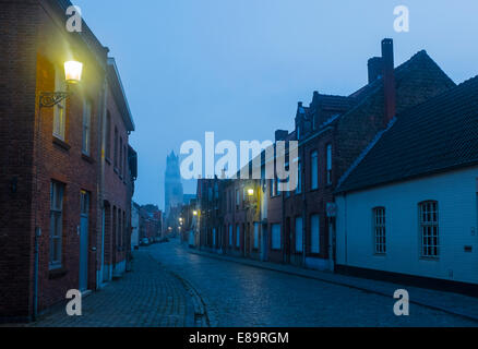 Frühen Morgen Ion einer Seitenstraße in Brügge, Belgien Stockfoto