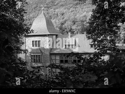 Siebziger Jahre, Burg Schaumburg Auf Dem Nesselberg Im Wesergebirges in Rinteln-Schaumburg, Naturpark Weserbergland-Schaumburg-Hameln, Niedersachsen Stockfoto