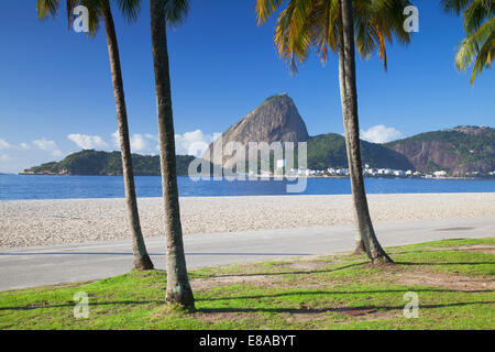 Flamengo Beach und Zuckerhut, Rio De Janeiro, Brasilien Stockfoto