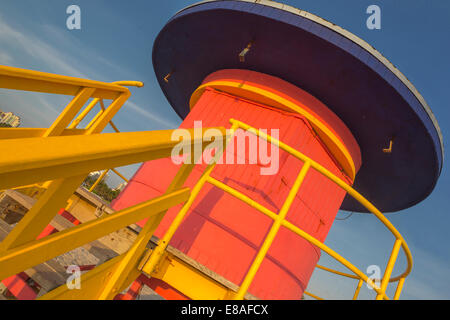 ZEHNTER STREET KLASSISCHER ART DÉCO-RETTUNGSSCHWIMMER-TURM (©WILLIAM LANE 2016) SOUTH BEACH MIAMI BEACH MIAMI FLORIDA USA Stockfoto