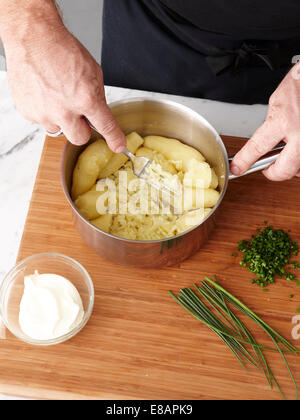 Wie erstelle ich rollte seltene Lamm Ratatouille Schritt 09 Stockfoto