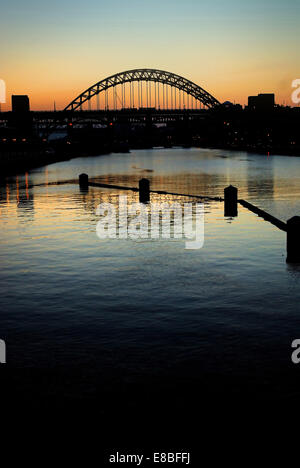 Fluss Tyne Sonnenuntergang, Newcastle/Gateshead Stockfoto