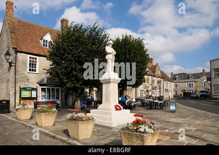 Somerton, einer kleinen Stadt in Somerset, England UK das Kriegerdenkmal Stockfoto