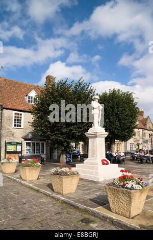 Somerton, einer kleinen Stadt in Somerset, England UK das Kriegerdenkmal Stockfoto