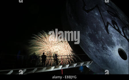 Incheon, Südkorea. 4. Oktober 2014. Feuerwerk explodieren bei der Abschlussfeier der 17. Asian Games in Incheon Asiad Hauptstadion in Incheon, Südkorea, 4. Oktober 2014. Bildnachweis: Zhang Fan/Xinhua/Alamy Live-Nachrichten Stockfoto