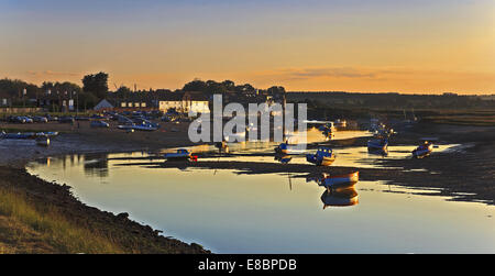 Sonnenuntergang über Burnham Overy Staithe, Norfolk Stockfoto