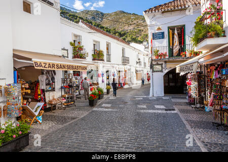 Straße in den weißen Hügel Dorf von Mijas Costa Del Sol, Andalusien, Spanien, Europa Stockfoto