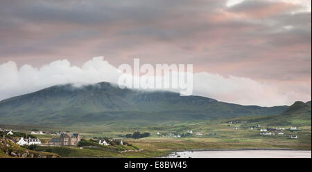 Staffin & Trotternish Ridge auf der Isle Of Skye in Schottland. Stockfoto